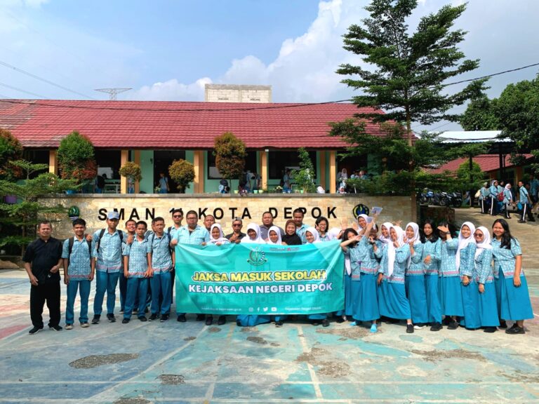 Cegah Radikalisme Sejak Dini, Kejari Depok Gelar Jaksa Masuk Sekolah di SMAN 11 dan 3 Depok