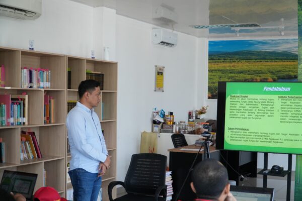 Plt. Kepala Seksi Intelijen Mengisi Materi “Tugas dan Fungsi serta Administrasi Bidang Intelijen” pada (PKTBT) yang diikuti oleh seluruh peserta Latsar CPNS Gel III T.A 2025
